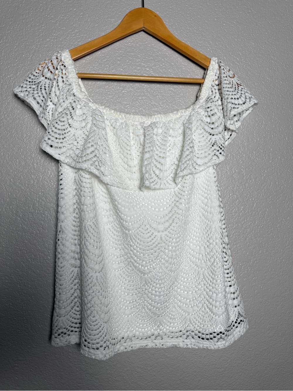 Lilly Pulitzer White Off The Shoulder Ruffle Top